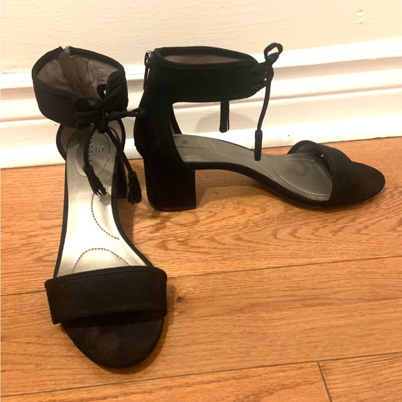 Bandolino Black Sandals - Picture 1 of 6
